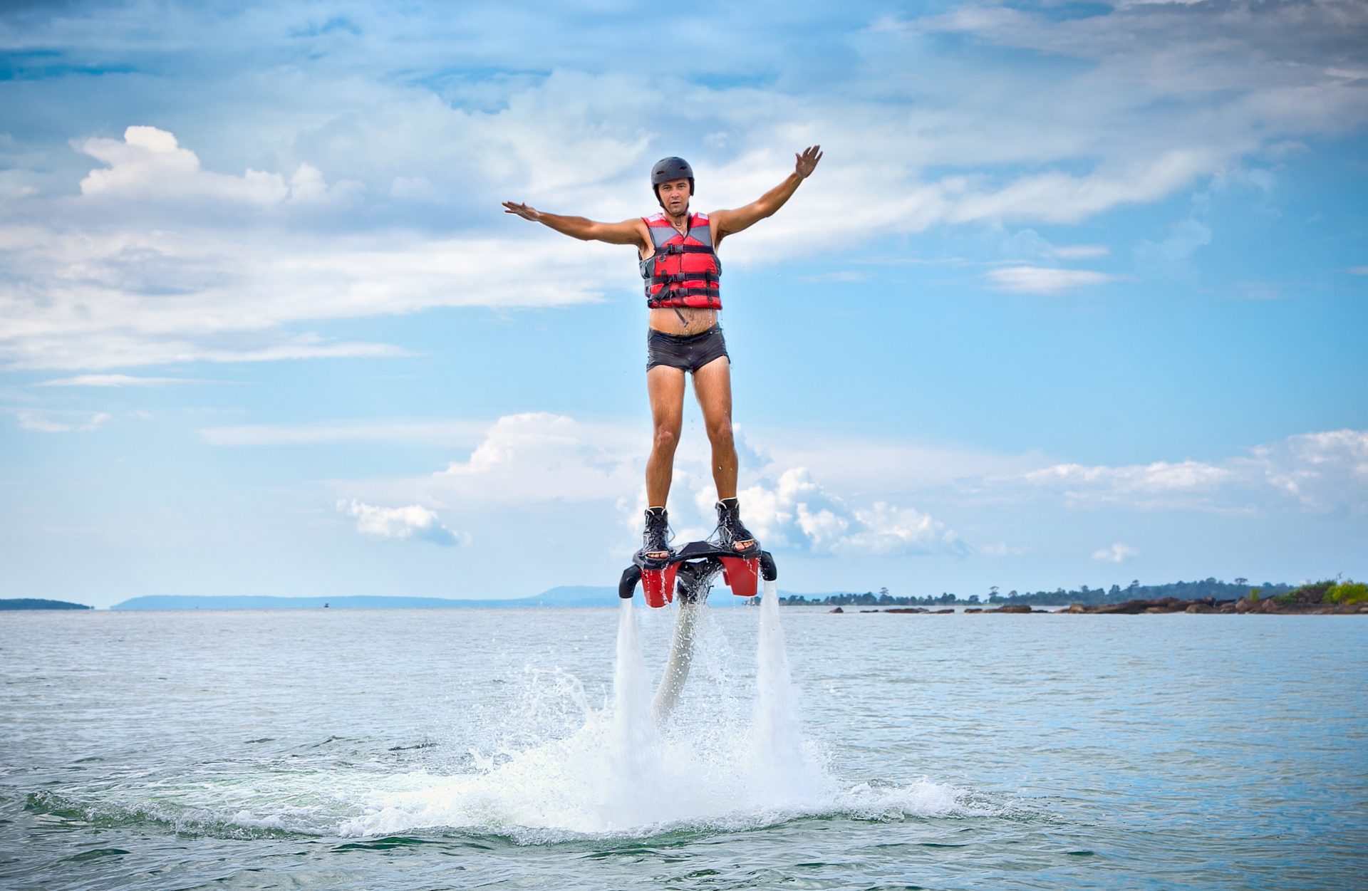 The new spectacular sport called  flyboard